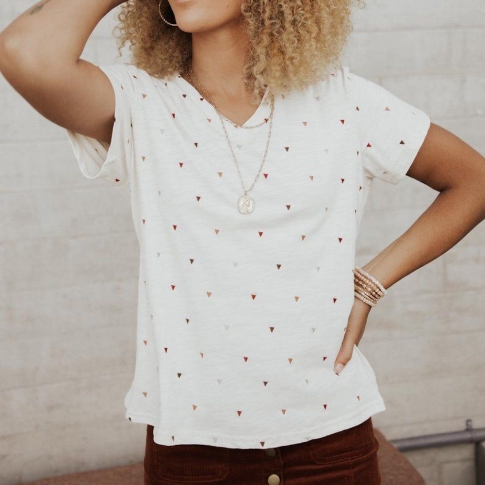 Ditsy Embroidered Triangle Tee – böhme